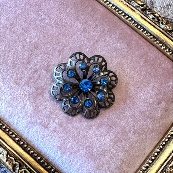 Vintage Jewelry - Vintage Silver-Toned Brooch With Blue Rhinestones Floral Design Mid-Century